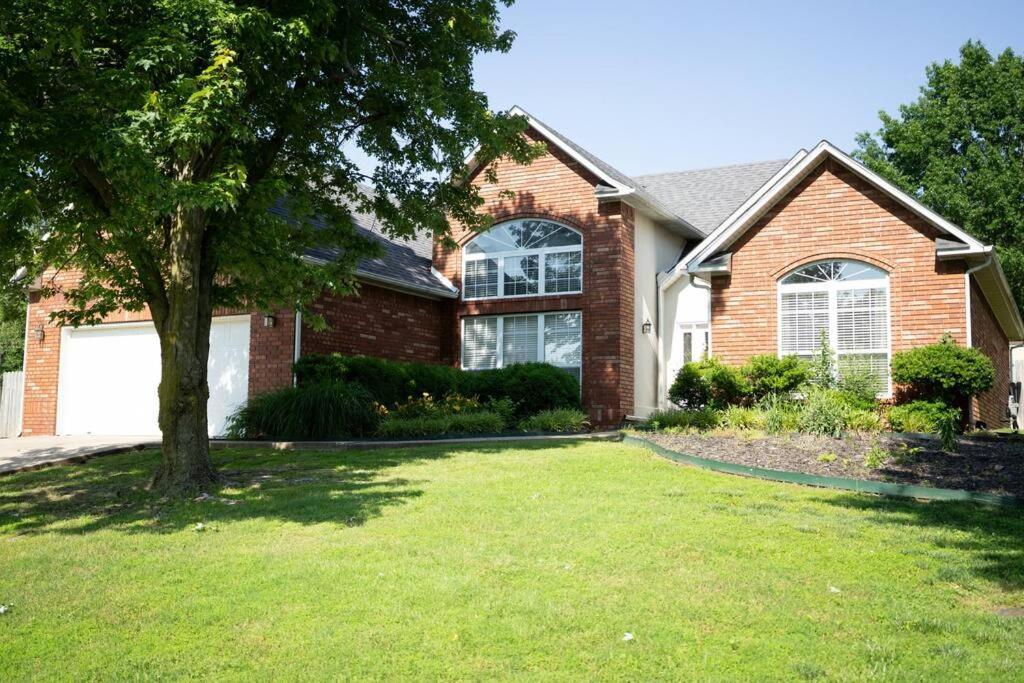 Villa Walking Distance To Coler Mtn Bike - 3Br 2Ba à Bentonville Extérieur photo